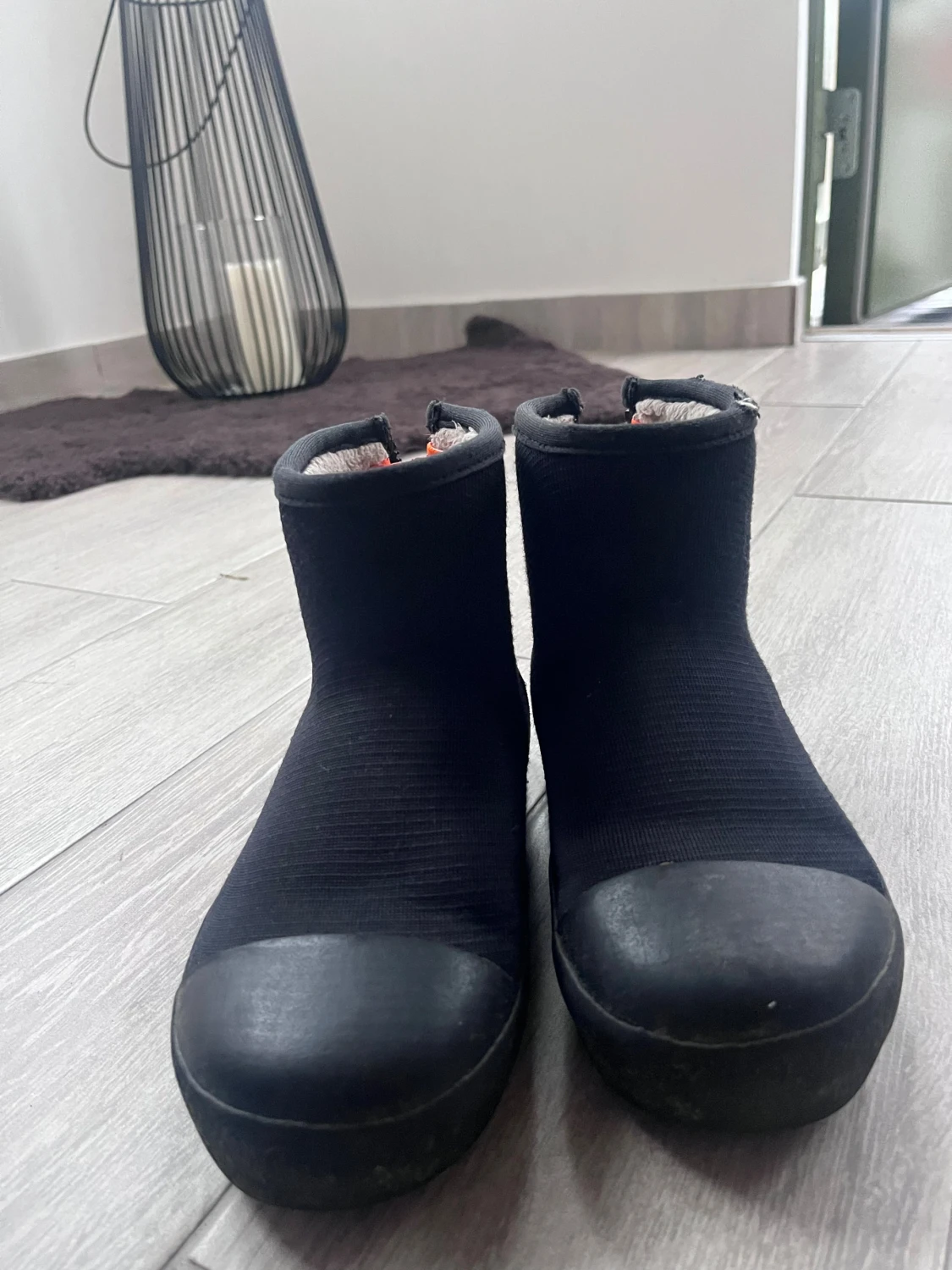 Svarta boots med dragkedja och foder - 1