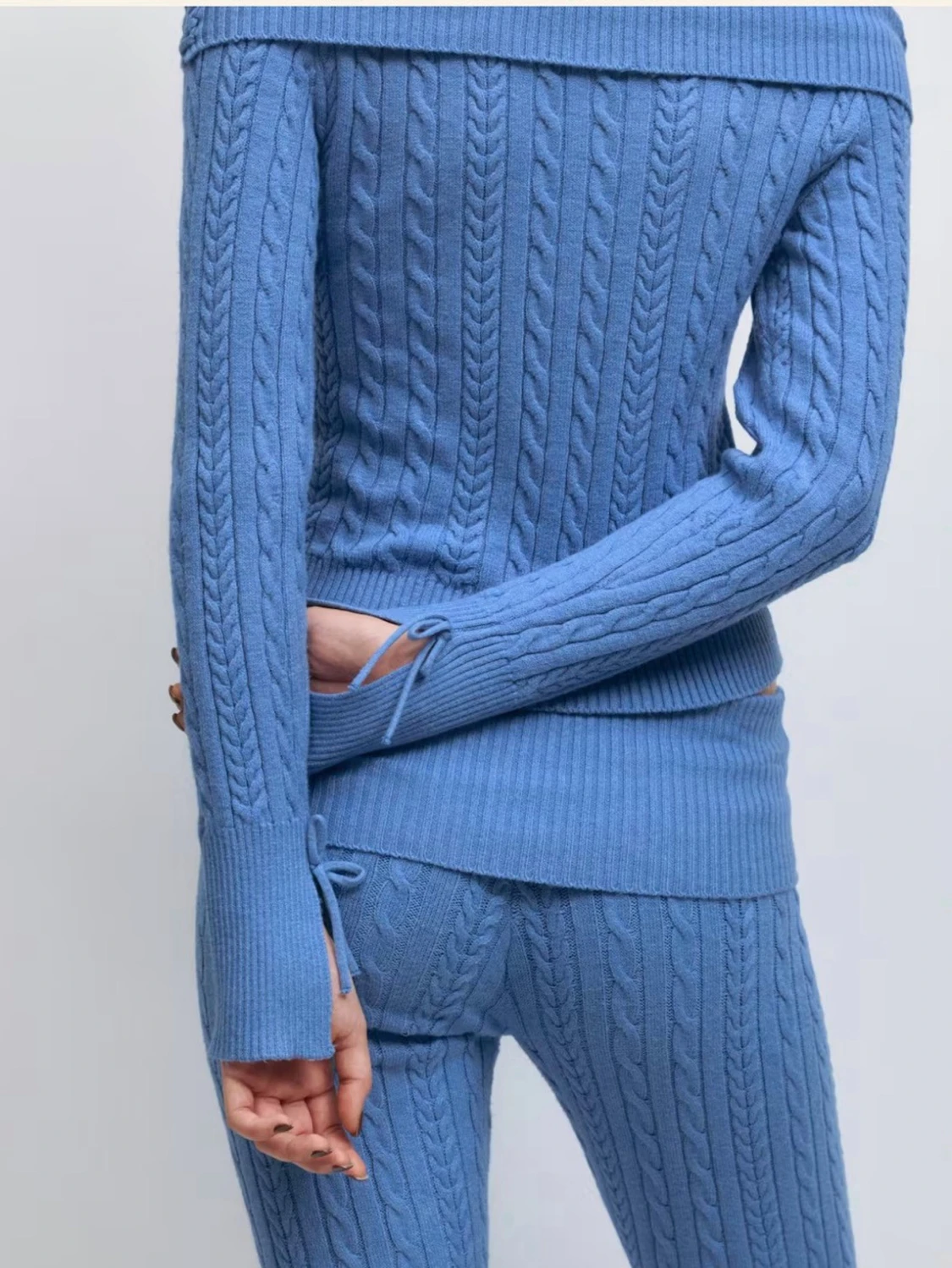 Blå offshoulder stickad tröja - 2