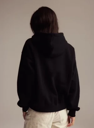Svart hoodie från Gina  - Vanlig fin svart hoodie från Gina Tricot i storlek S, inga defekter, skriv vid intresse 💞