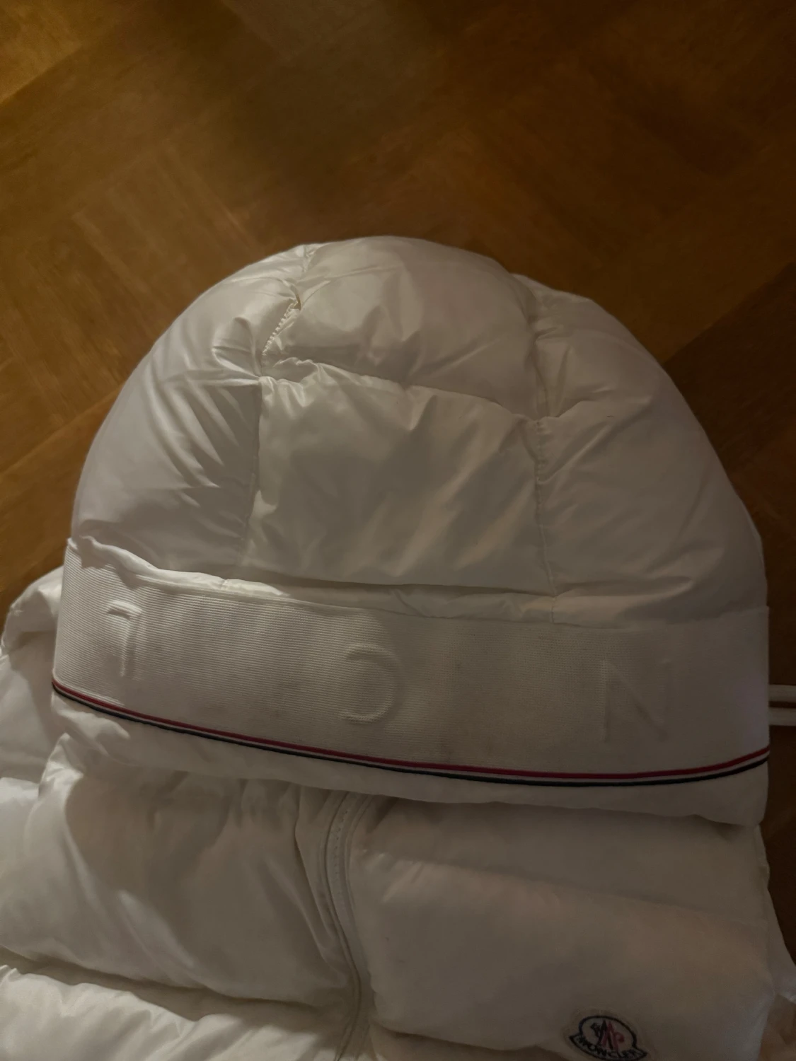 Vit dunväst från Moncler med huva - 2