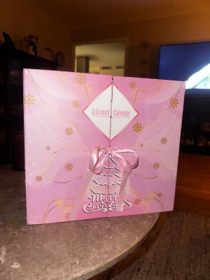 Skyice julkalender - Skyice slutsålda/efterfrågade julkalender i silver💕  Helt ny!  säljer pga köpte en annan i väntan på denna. 