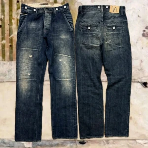 Nudie Lab17 - Tjena! Säljer dessa sällsynta Nudie Lab Chino 17, jeansen är i fint skick och är utan skador, W30/L30 men passar mindre, nypris-6000kr, hör av dig vid funderingar!🙌