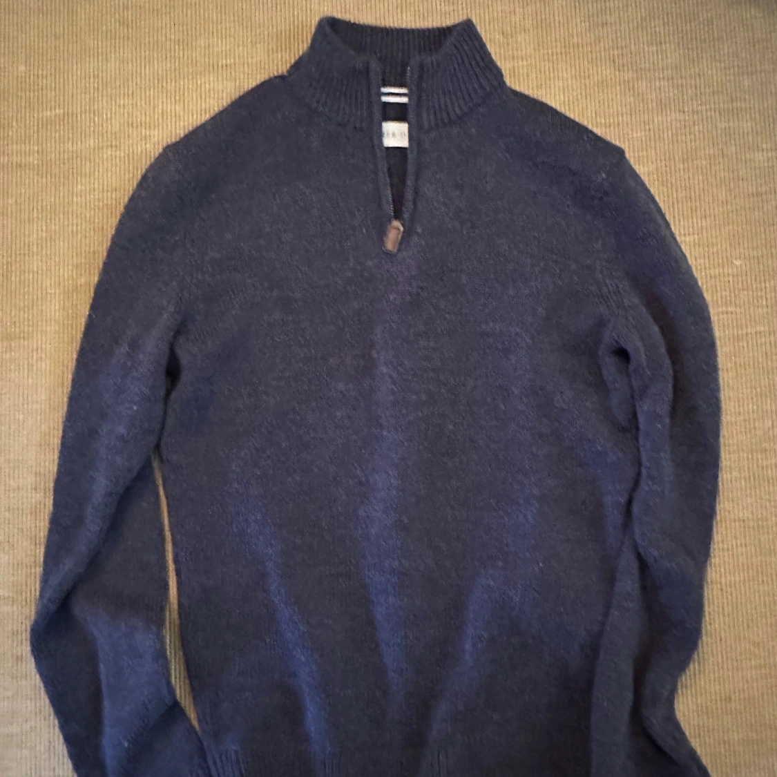 Skön half zip i stickat!