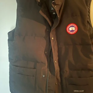 Varm väst - Är för stor för mig. Därför säljer jag min väst 