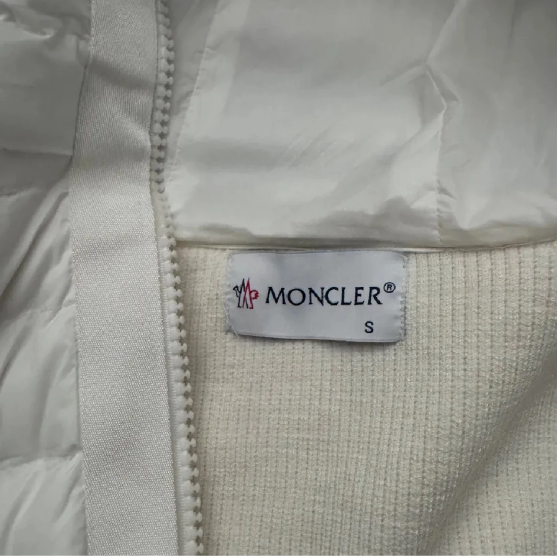 Vit Moncler pufferjacka med huva - 2