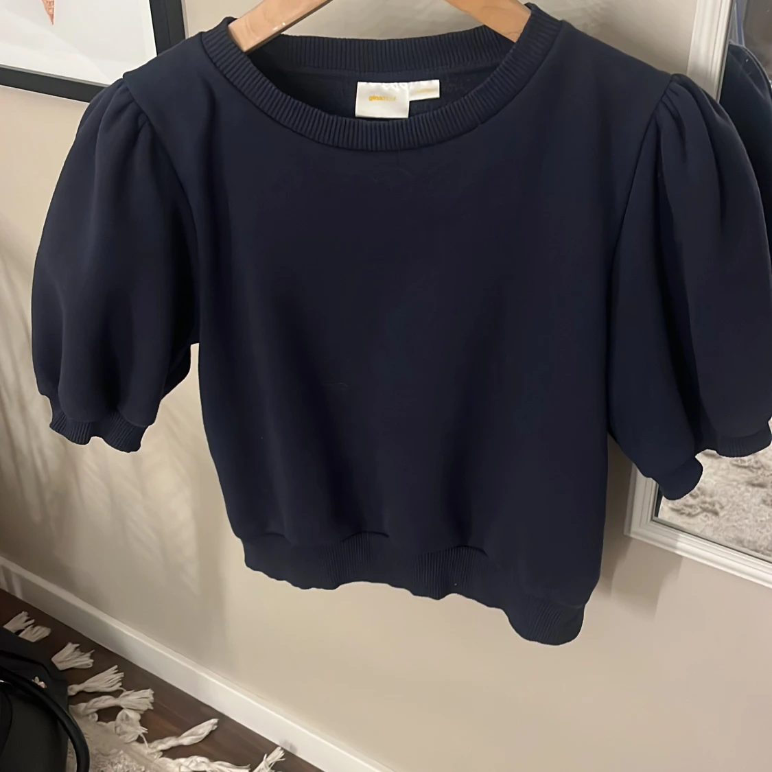 Volang tröja från Gina Tricot  - 1