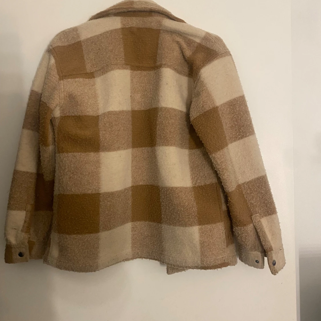 Rutig teddyjacka från Lindex - 1