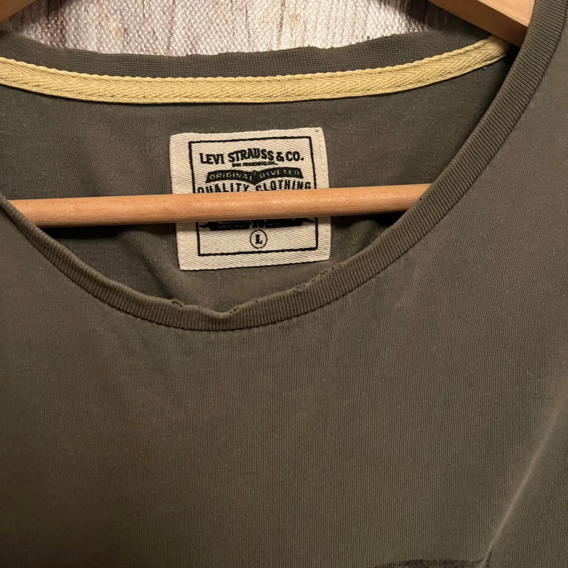 Olivgrön Levi's t-shirt med tryck - 2