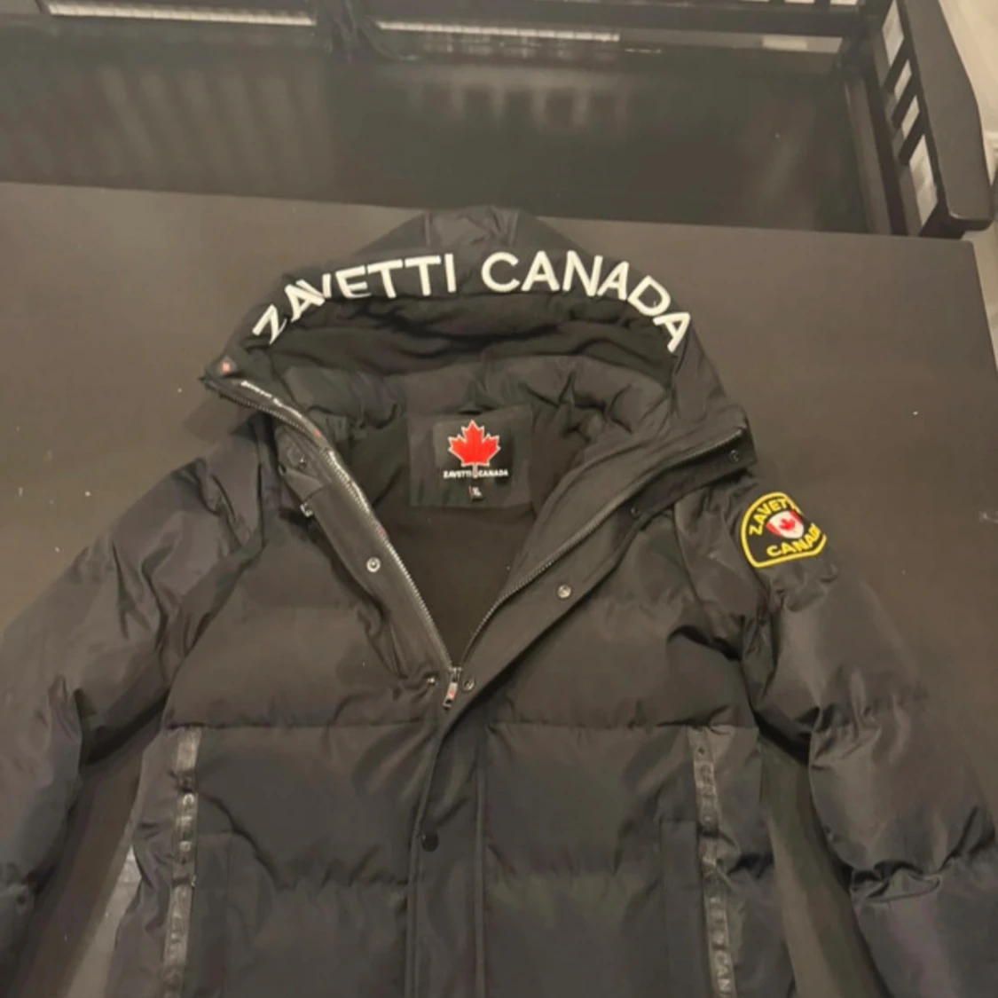 Svart pufferjacka Zavetti Canada XL