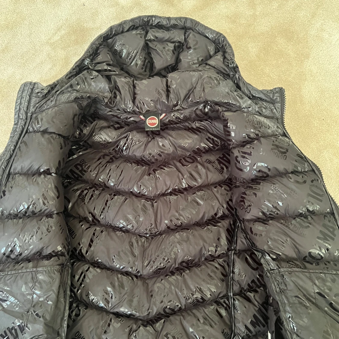 Svart pufferjacka från Colmar - 3