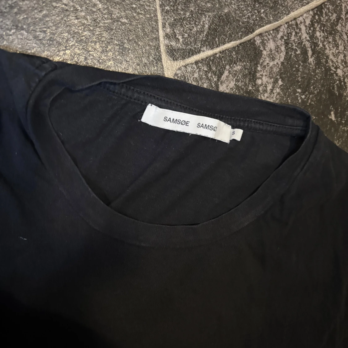 Svart t-shirt från Samsøe Samsøe - 1