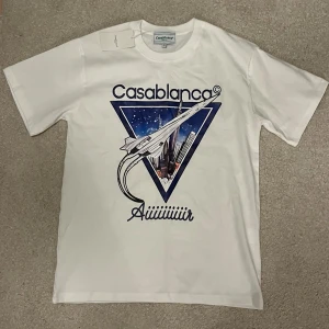 Casablanca T-shirt - helt ny Casablanca t shirt i storlek S men passar även M. OBS 1:1 K0P1A.