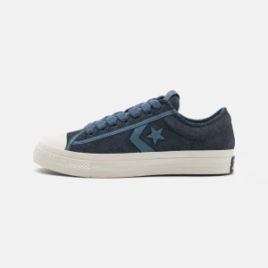 Converse star player 76 - Säljer dessa nya och oanvända skor från converse i färgen midnight pass/lakeside blue! Storlek 38,5, passar även 39 Helt slutsålda, nypris 1100 Unisex