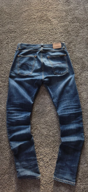 Nudie jeans - Mycket snygga nudie jeans i storlek W32 L33 mod:pipe led