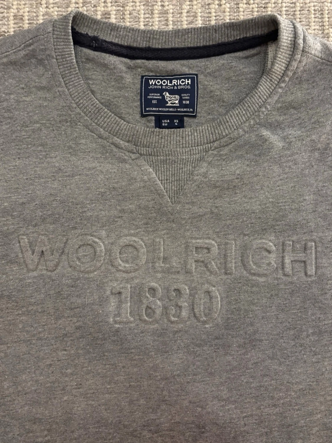 Grå tröja från Woolrich - 2