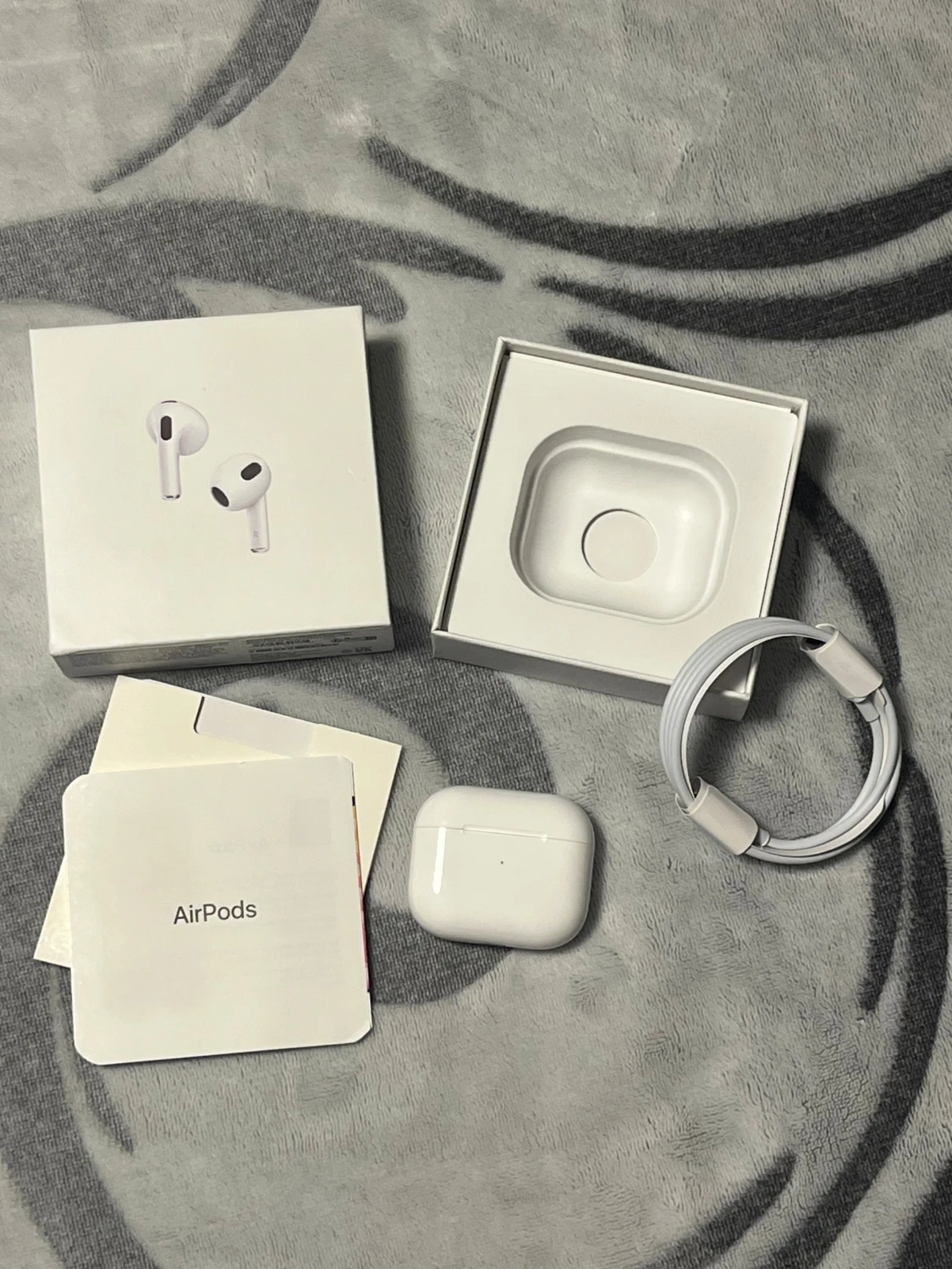 AirPods 3rd Generation med MagSafe-laddningsetui - 1