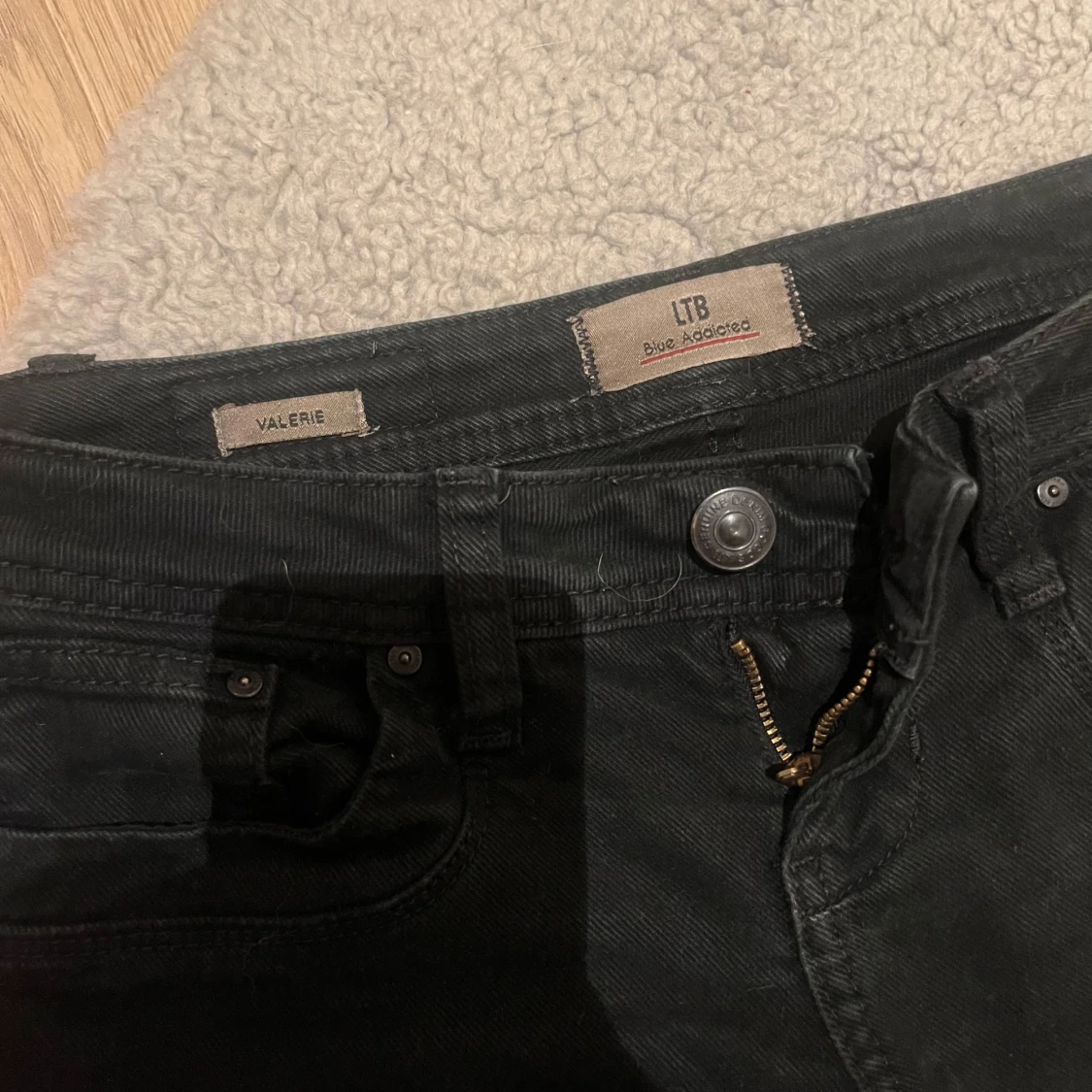 Svarta jeans från LTB Valerie - 2