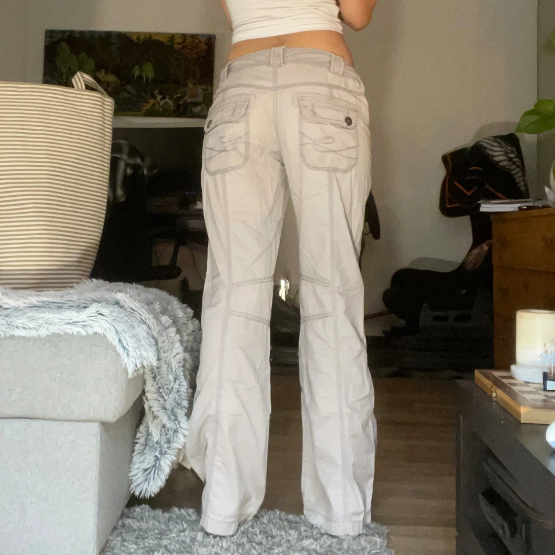 Beiga lågmidjade cargopants från edc - 1