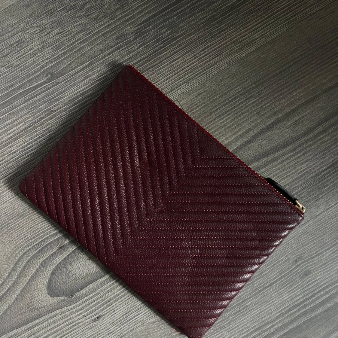 Vinröd kuvertväska  - 1