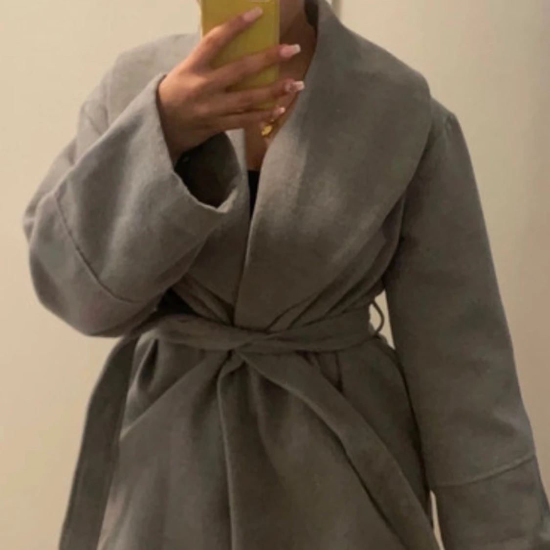 Grå omlottkappa med bälte - 3