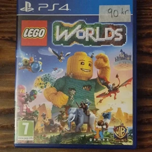 LEGO Worlds PS4 - LEGO Worlds till PS4 i fint skick. Komplett med fodral och skiva, inga synliga repor. Upptäck, bygg och utforska kreativa världar i detta populära äventyrsspel. PEGI 7.