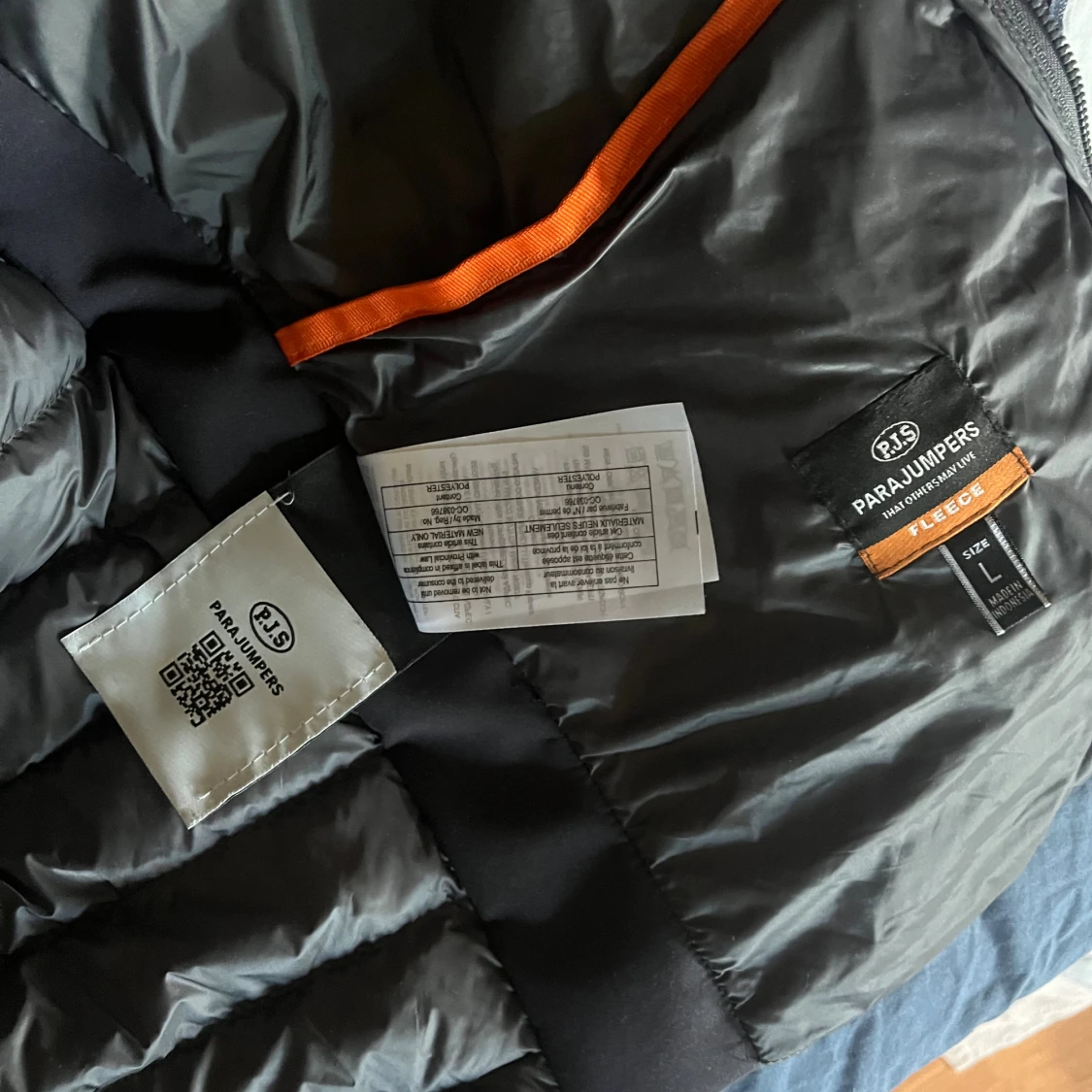 Grå dunväst från Parajumpers - 1