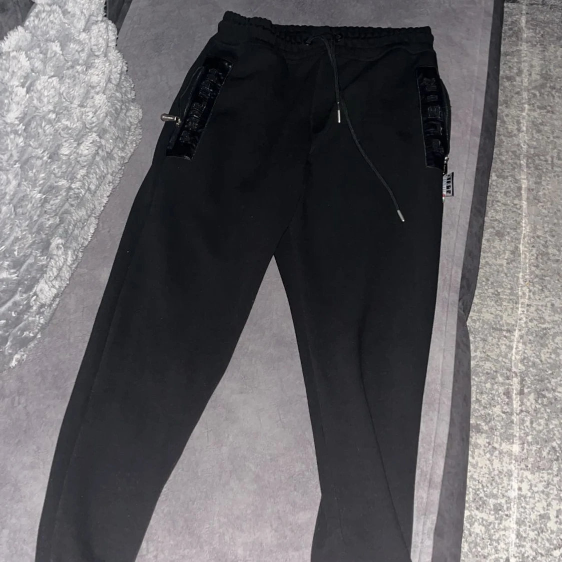 Svarta mjukisbyxor från Philipp Plein - 2