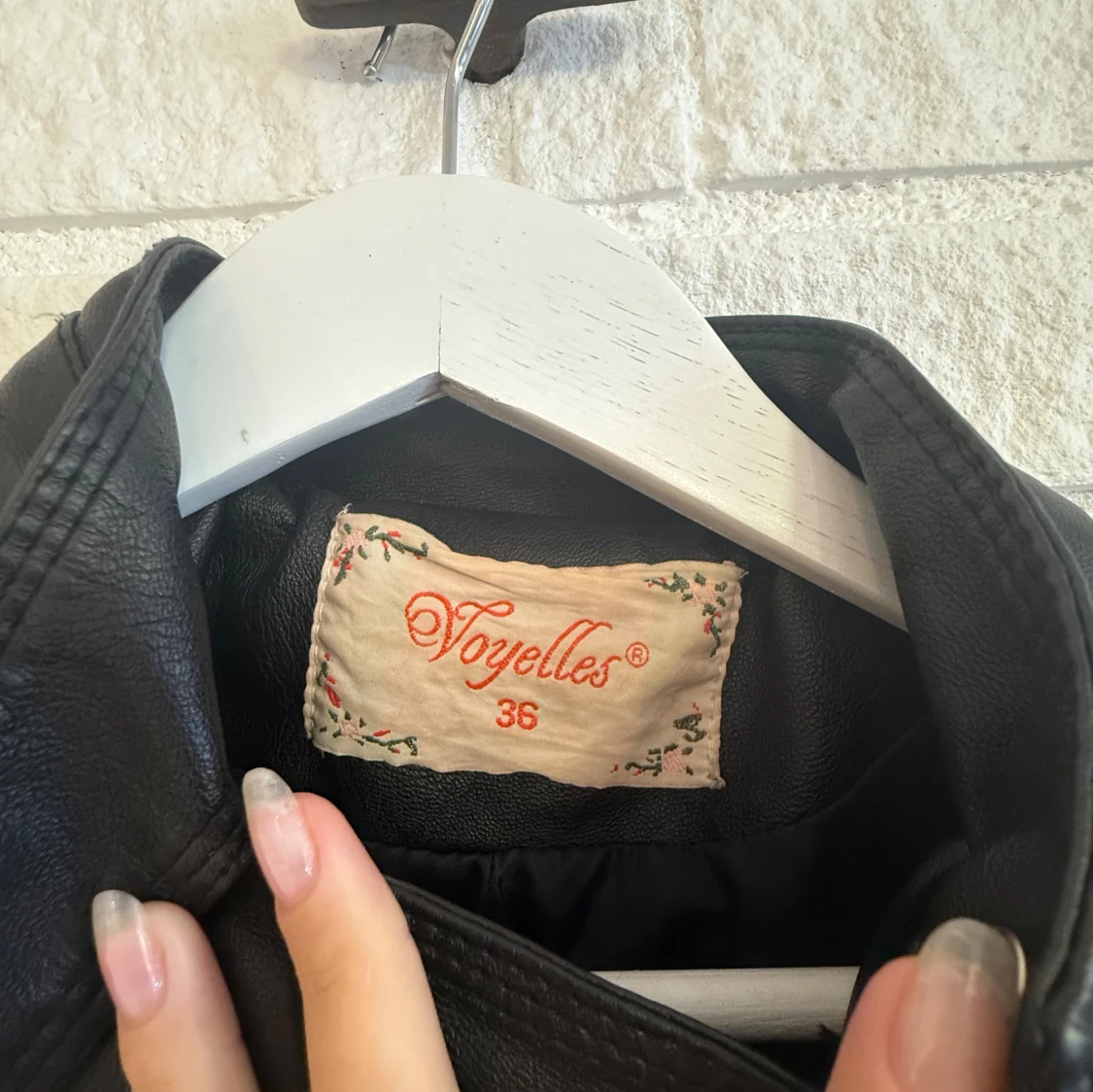 Svart skinnjacka från Voyelles, stl 36 - 2