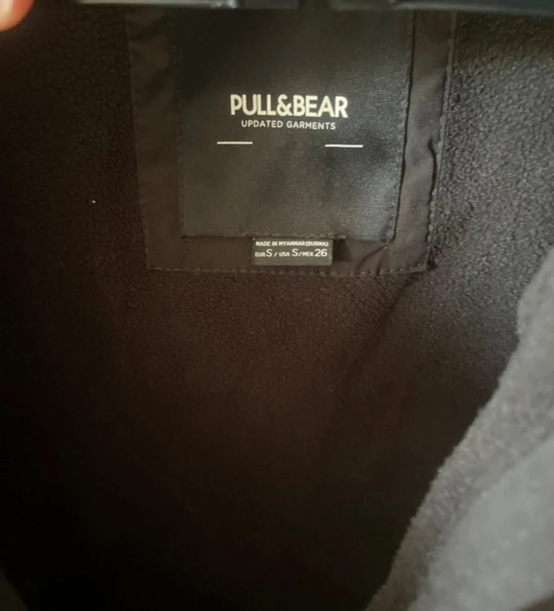 Svart pufferjacka från Pull&Bear - 2