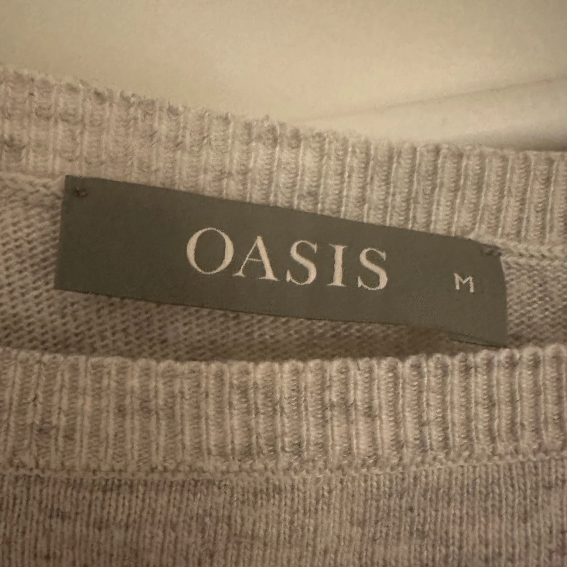 Randig stickad tröja från Oasis - 1