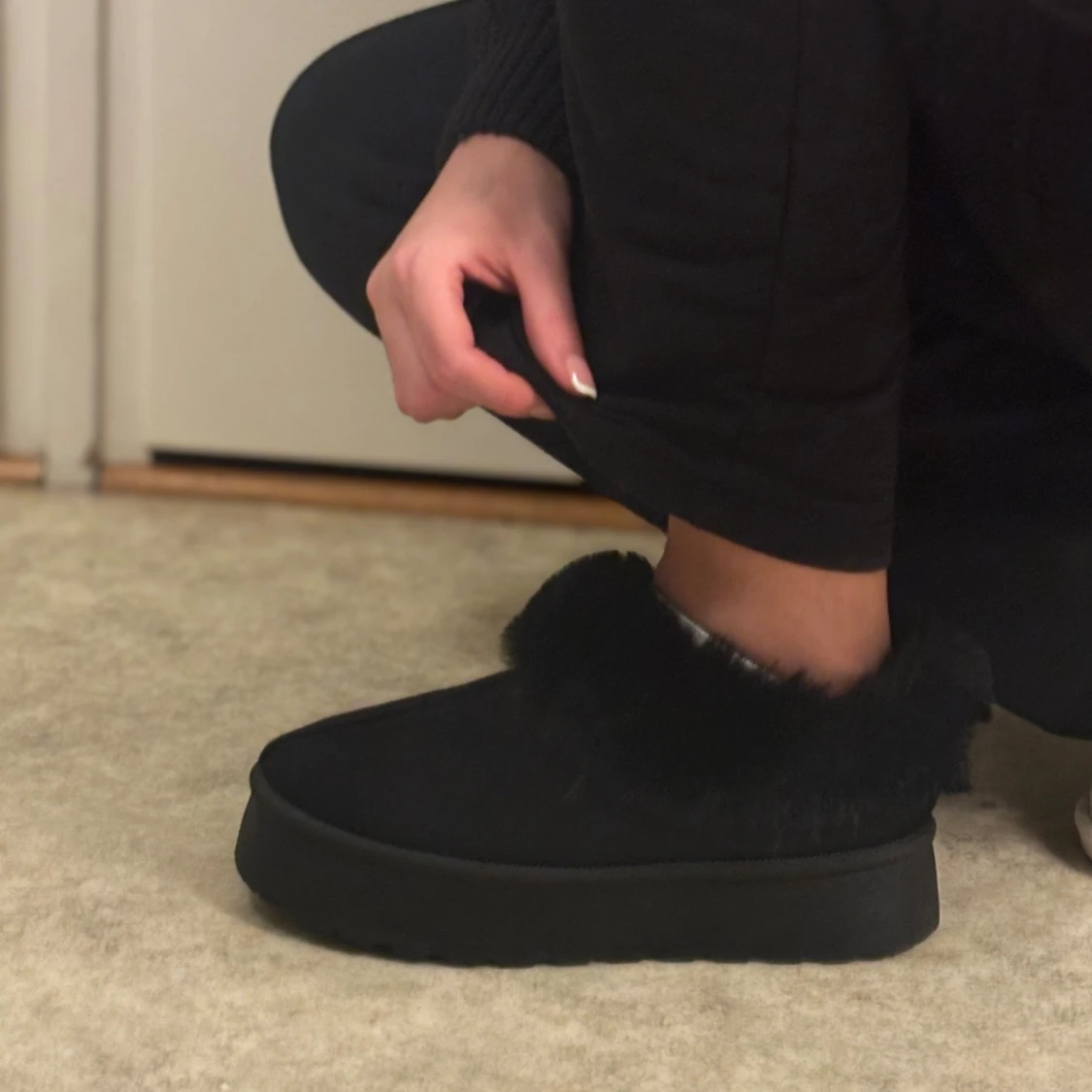 Svarta fluffiga boots från Jenny Fairy - 1