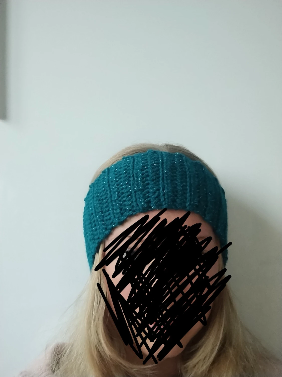 Turkost virkat  pannband med glitter - 1