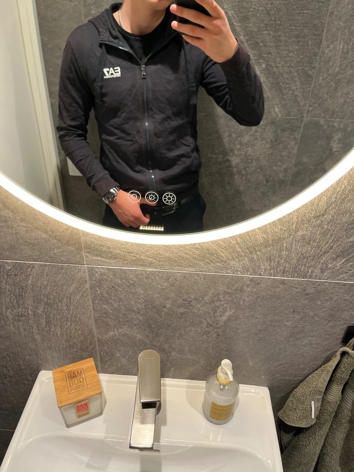 Svart EA7 hoodie med dragkedja - 1