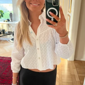 Zara blus - Så fin blus från Zara. Använd typ två gånger! 