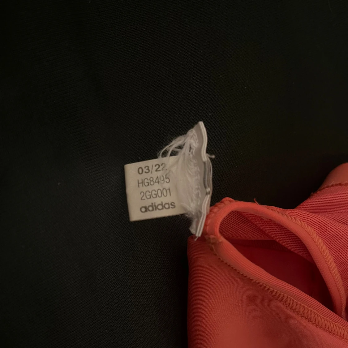 Röd sporttopp från Adidas - 2