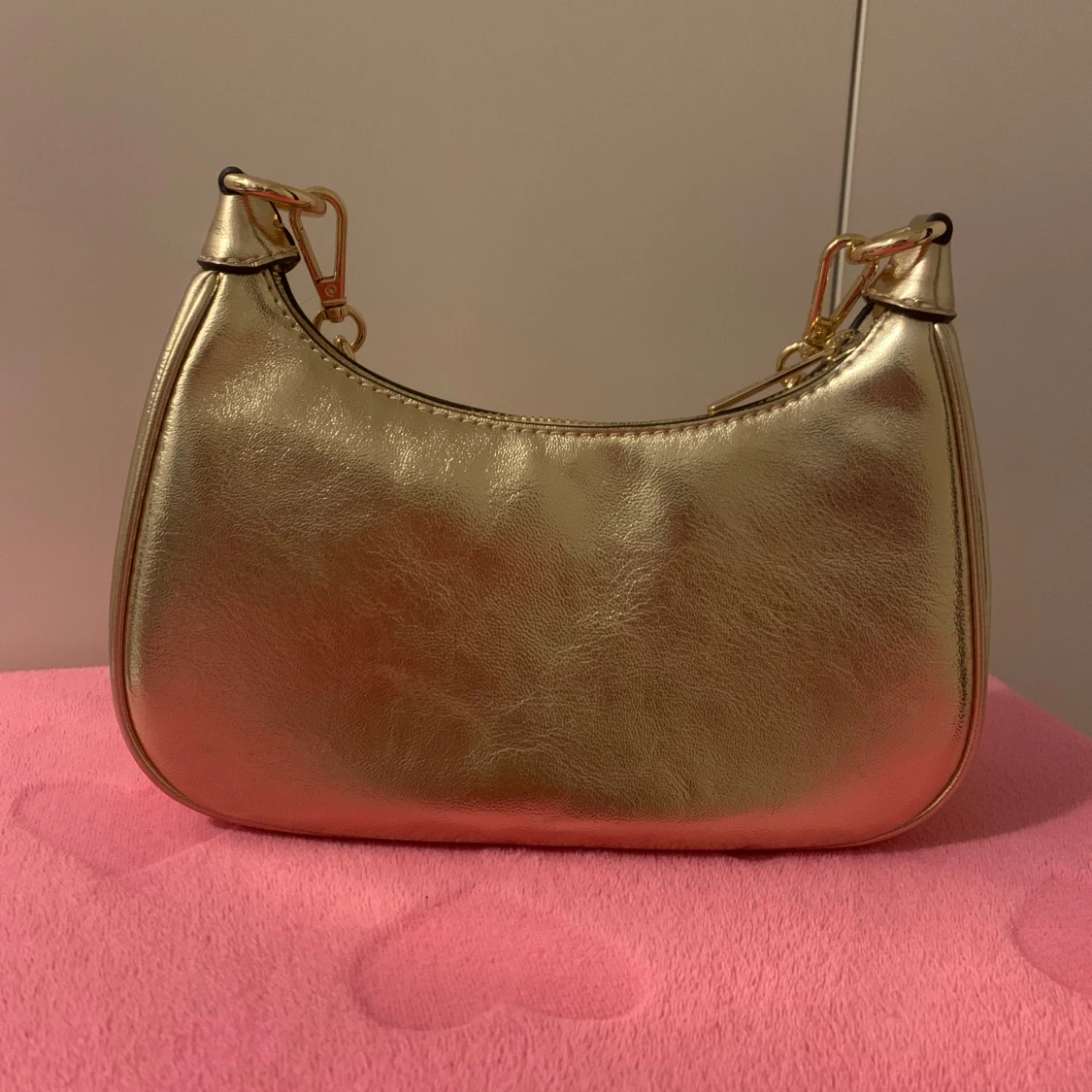 Michael Kors väska ”Cora” i Pale Gold - 1
