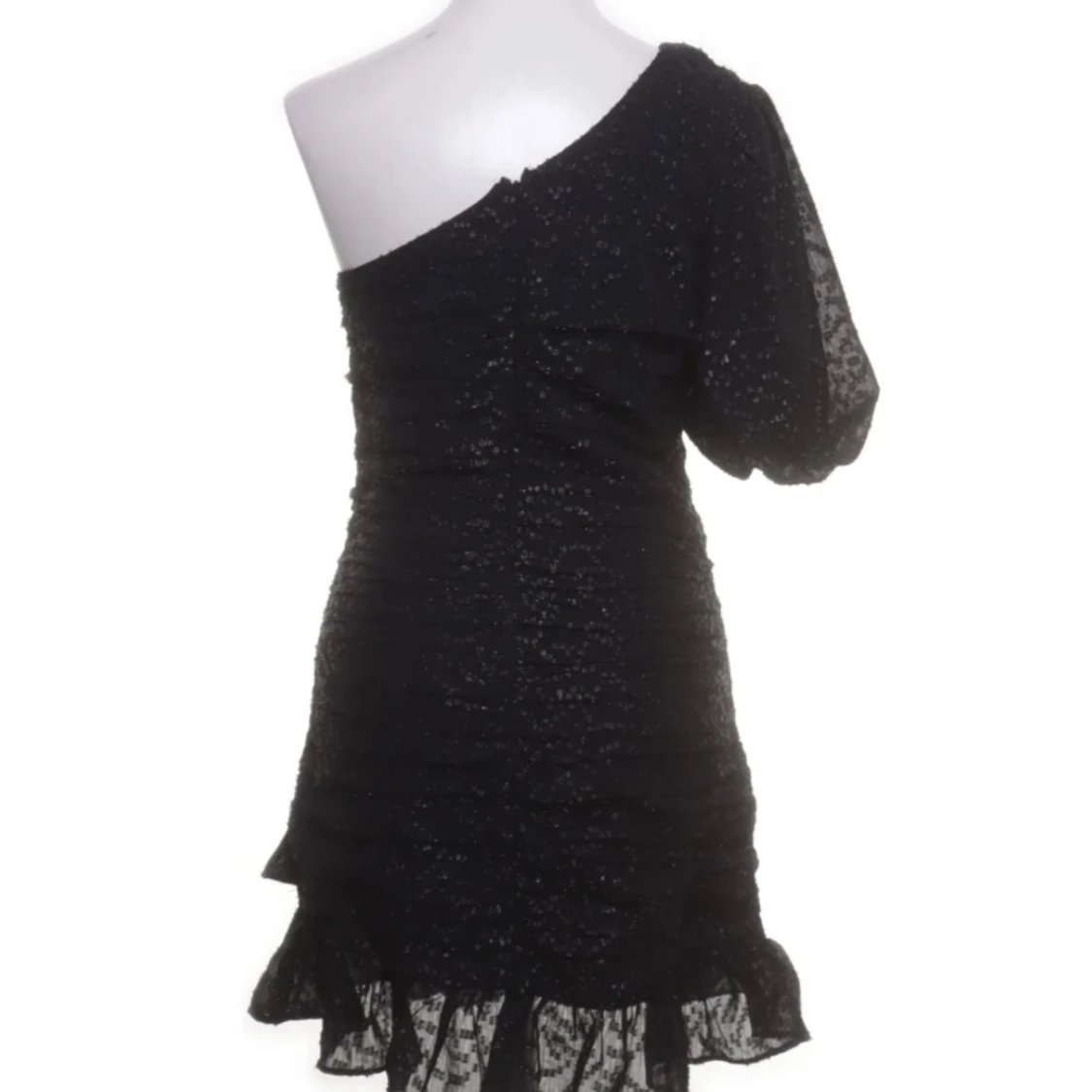 Svart glittrig one shoulder klänning - 1