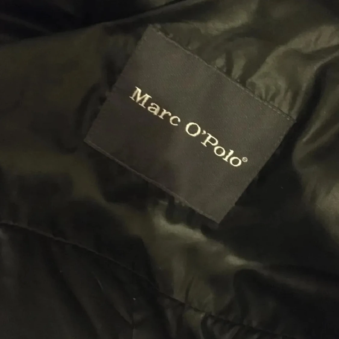 Svart pufferjacka från Marc O'Polo - 2