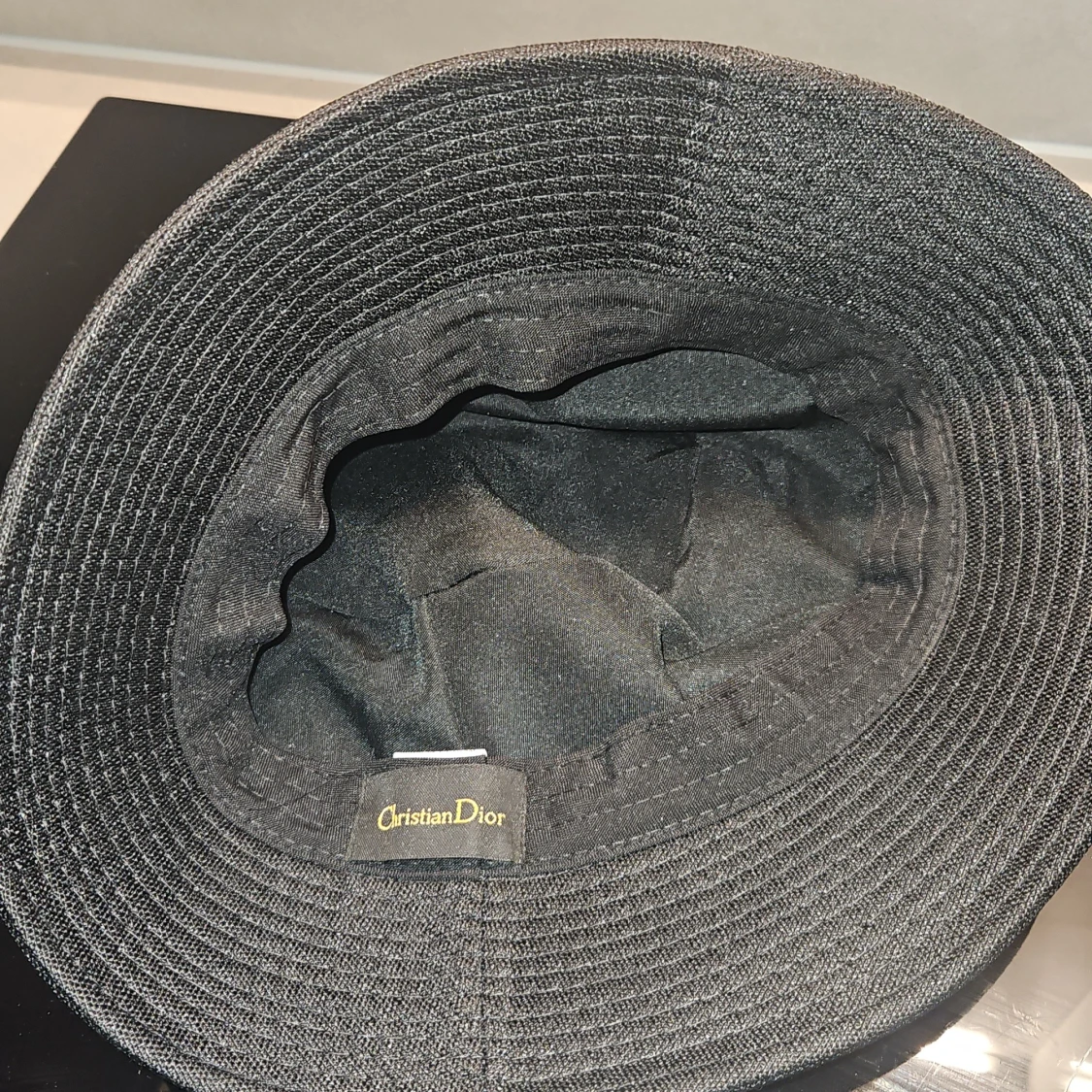 Svart bucket hat från Christian Dior - 3