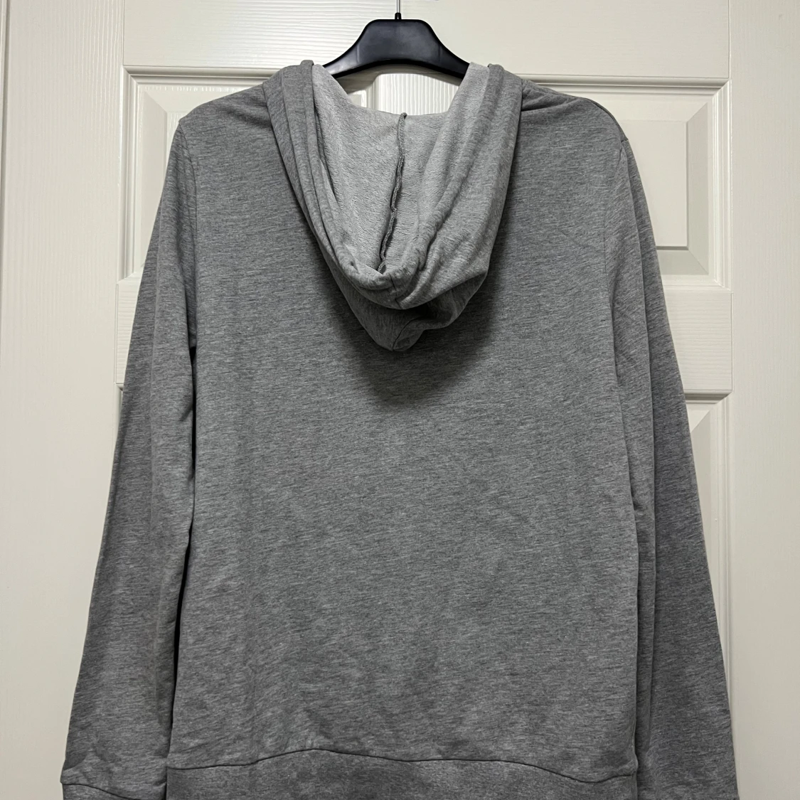 Grå hoodie från ASOS DESIGN - 1