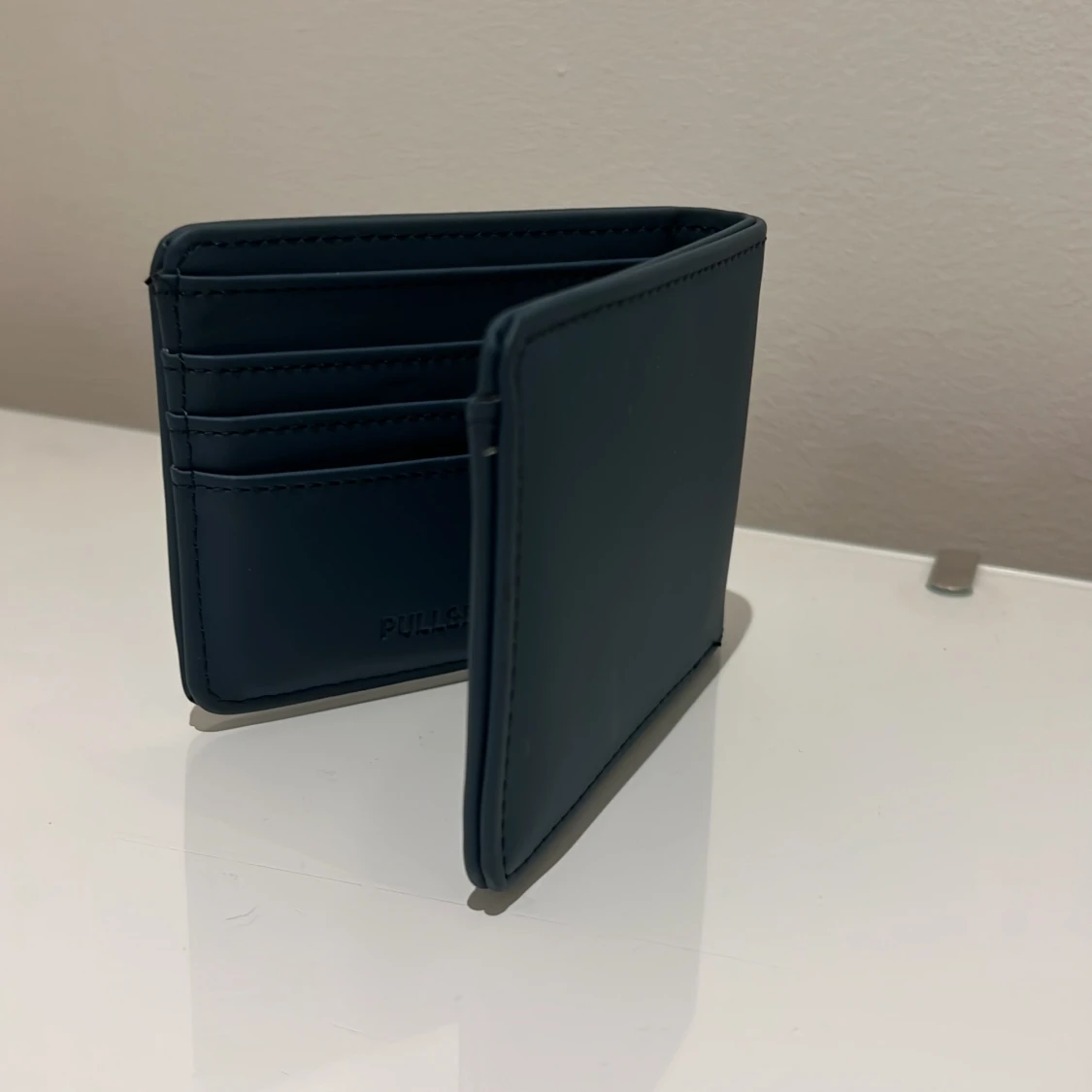 Blå plånbok från Pull&Bear - 1