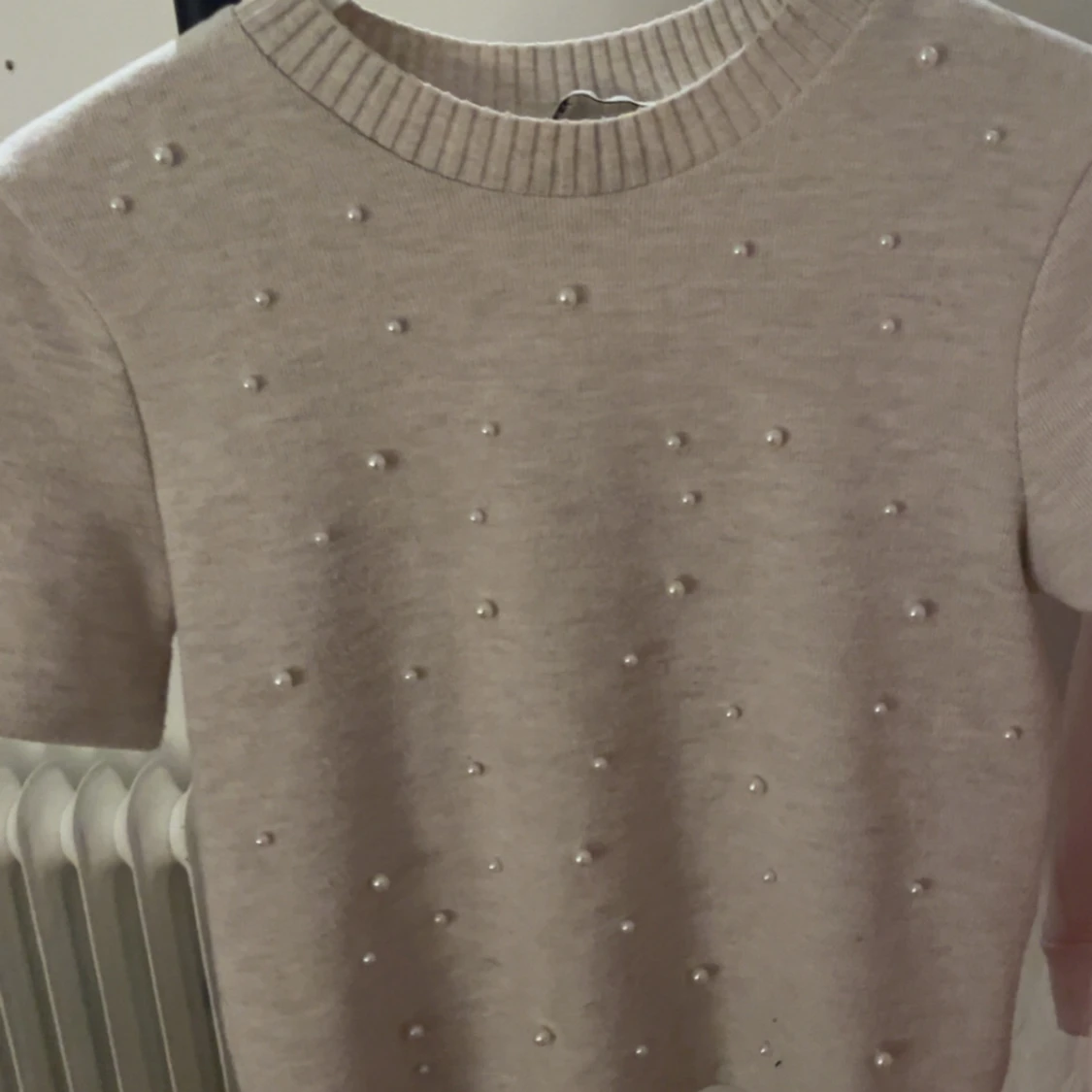 Beige stickad tröja med pärlor från Zara - 1