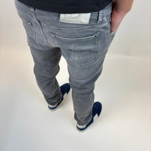 Jacob Cohen Jeans  - Jacob Cohen Jeans! Trendigaste jeansen på marknaden. Ny pris= 6000 kr Säljs för= 1199 kr, modell= style 622 