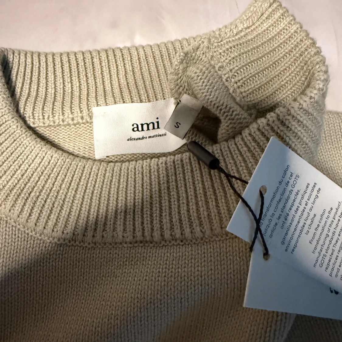 Beige stickad tröja från Ami - 1