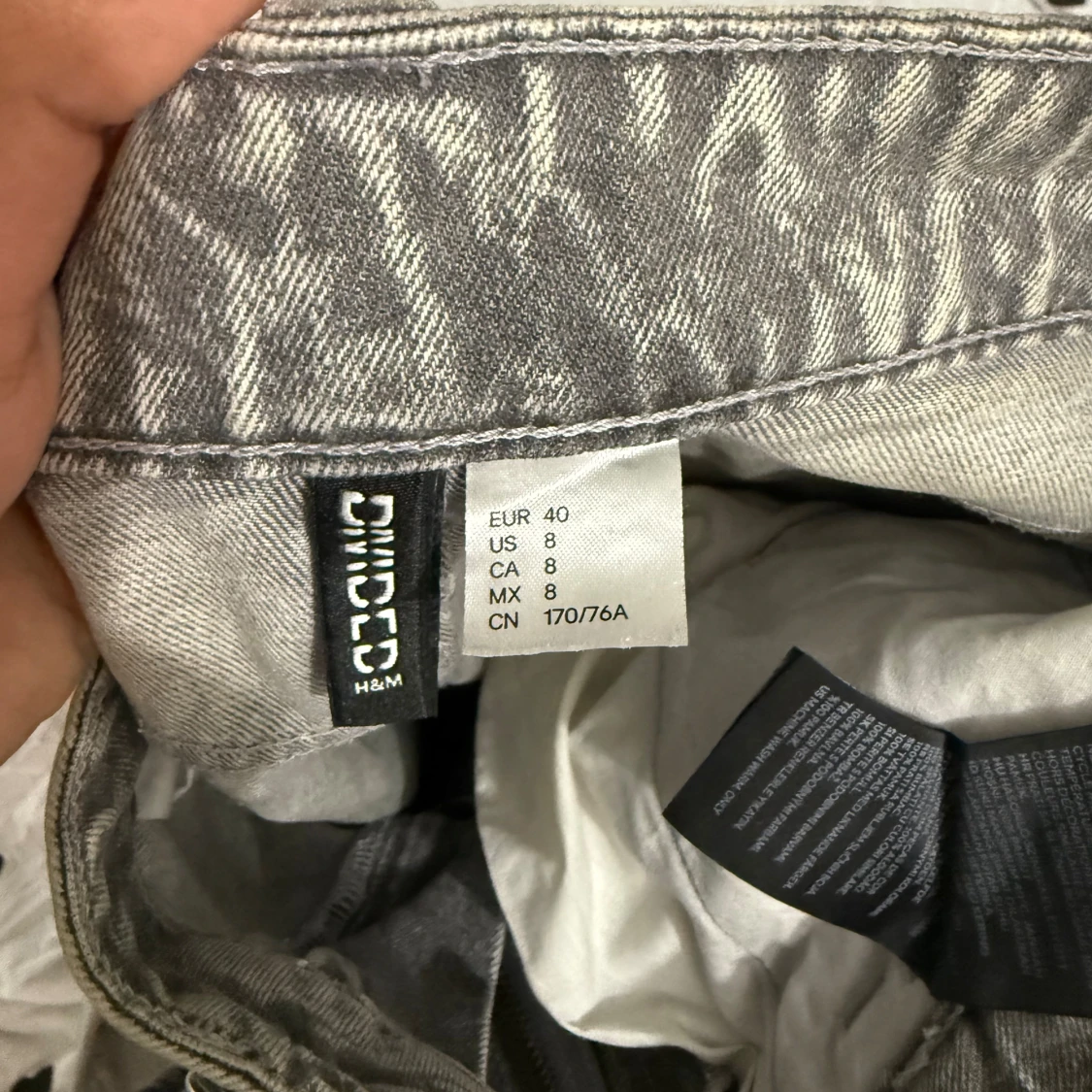 Grå cargopants från H&M Divided - 1