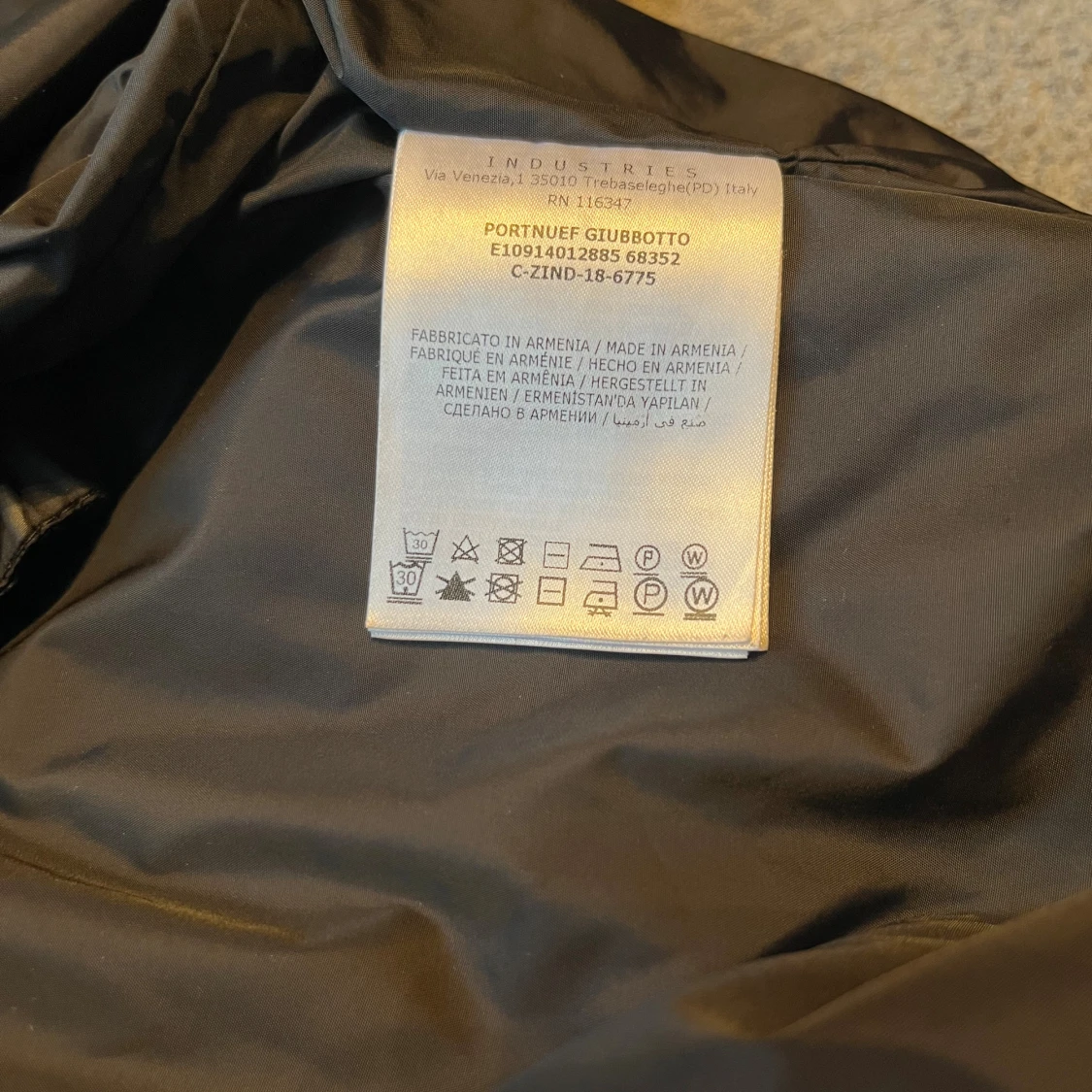 Svart vindjacka från Moncler - 3