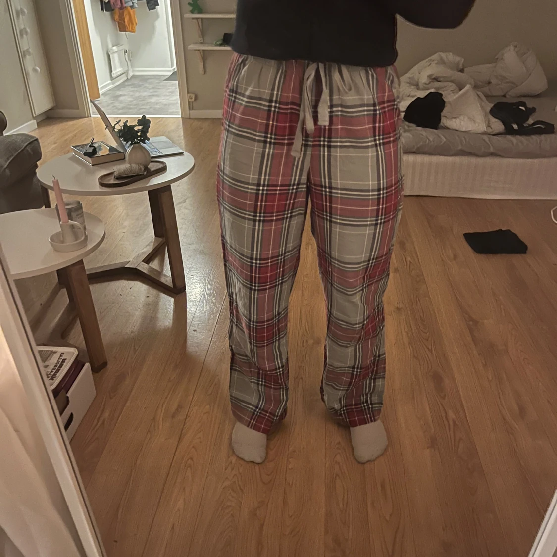Högmidjade pyjamasbyxor - 1