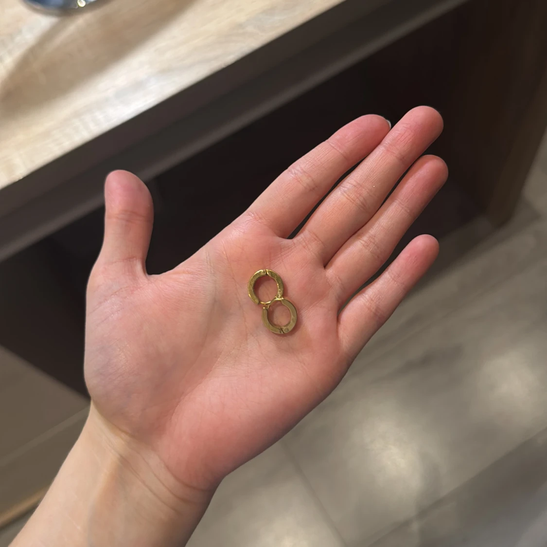 Guldiga små creoler örhängen - 1