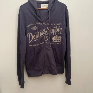 Ralph Lauren Denim & supply hoodie  - Skriv vid ytterligare frågor eller funderingar🤝