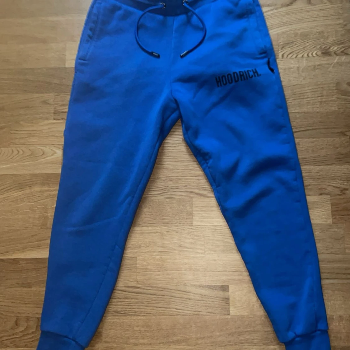 Blå mjukisbyxor från Hoodrich